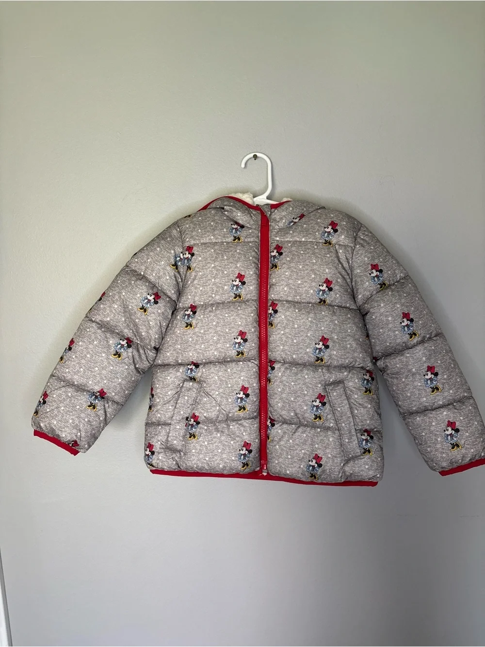 GAP Gray Puffer Jacket with Red Trim and Character Print 5T
